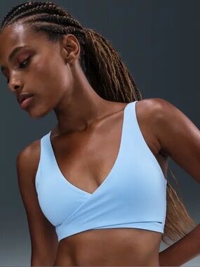 Nike One Light Blue Sports Bra Padded Women's XL Wireless Comfort‎
